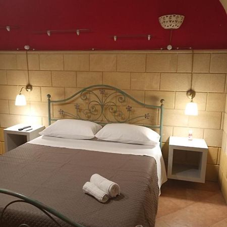 La Dimora Degli Dei Apartment บารี ภายนอก รูปภาพ